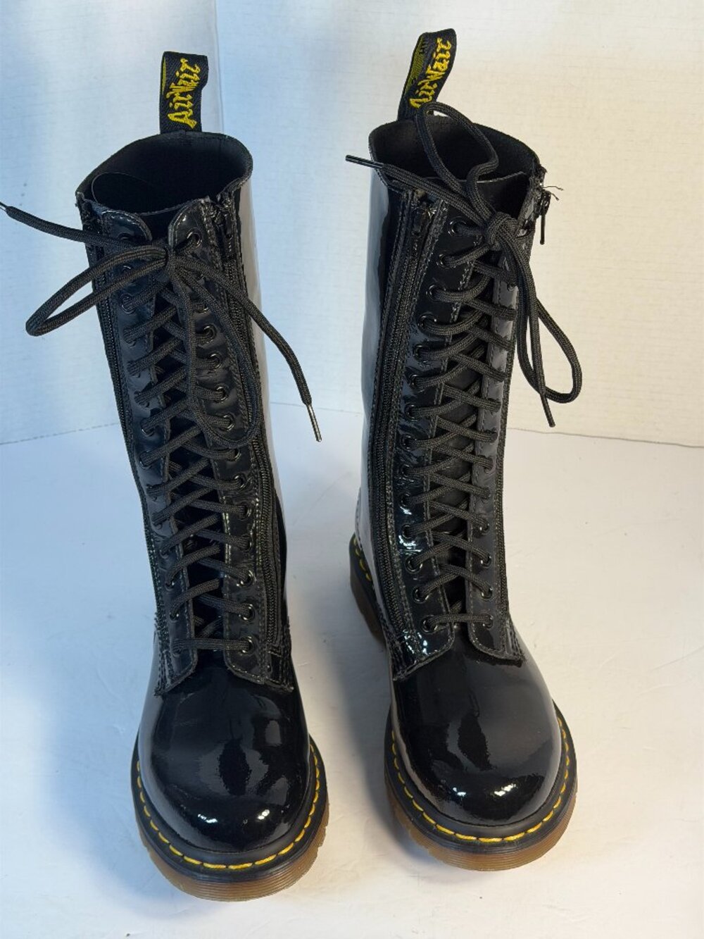 Dr Martens New Rare Model 9733